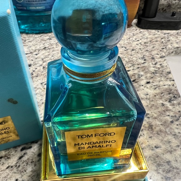 Tom Ford Large 250 ml private blend Mandarino di Almalfi scent with funnel - Picture 3 of 9